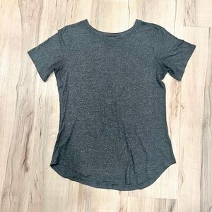 Old Navy Luxe Dark Gray and Gold Women's Short Sleeve Tee - Size Small